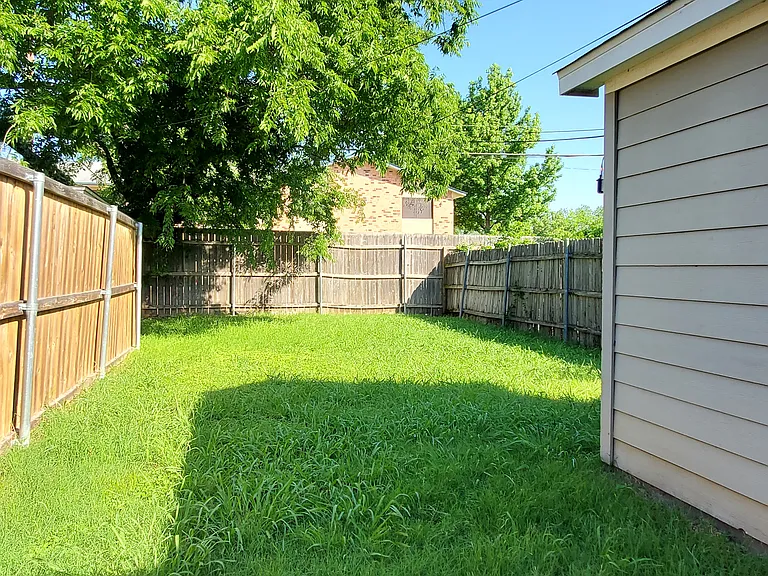 10204 Galway Dr — Photo 8