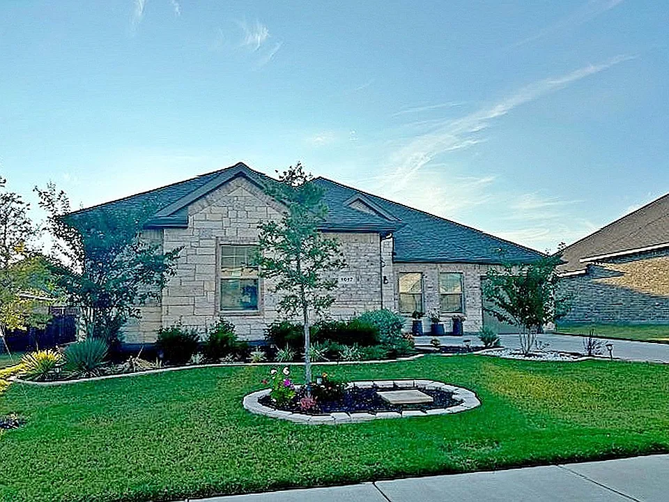1017 Greencove Dr