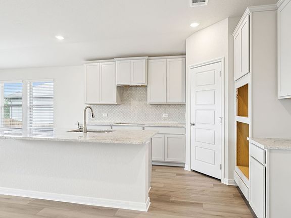 SAN_Legendary Trails_Preston_C403_Kitchen_112 Shelton Pass_013.jpg