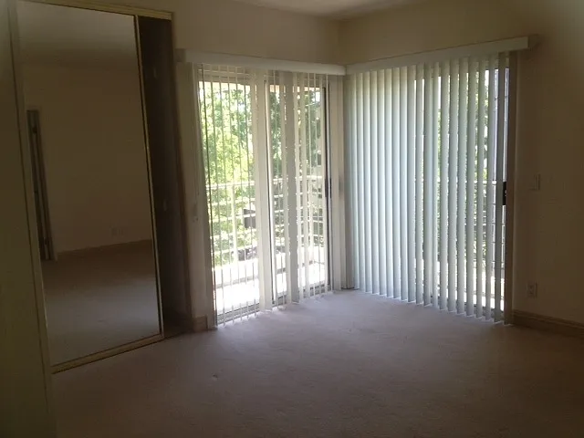 324 Idaho Ave — Photo 6