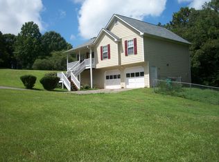 18 Canefield Dr, Cartersville, GA 30120