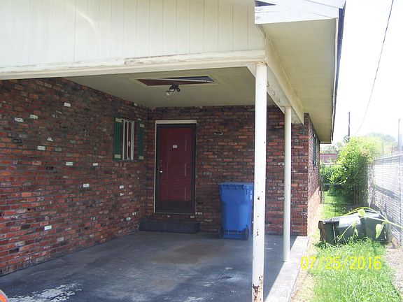 2nd image of 2708 Wood Ave