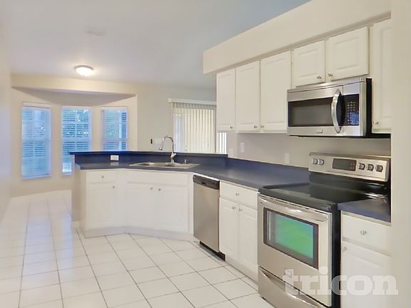 5th image of 2342 Sweetwater Blvd