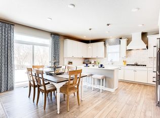 1679 Rainier Dr, Shakopee, MN 55379