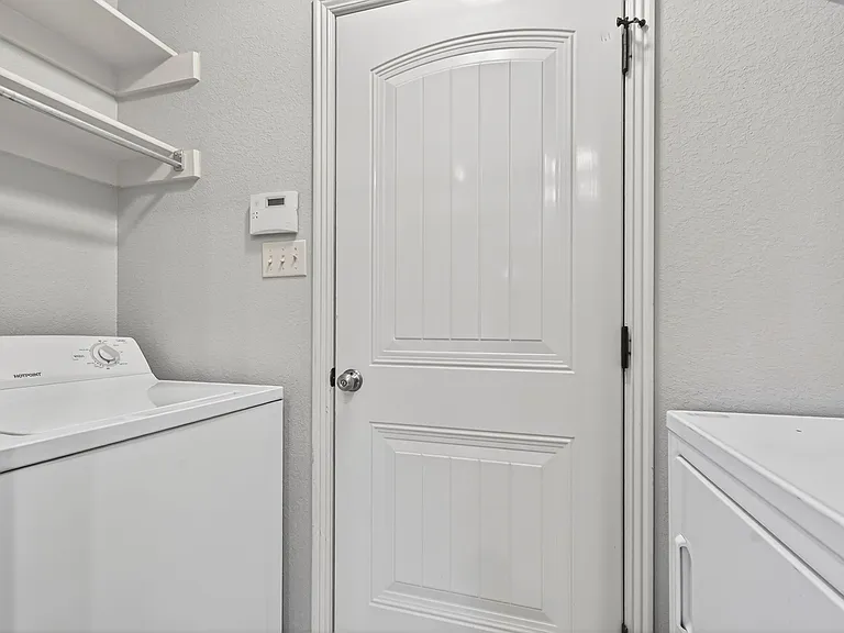 2701 Dyllan Ct — Photo 31