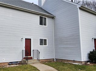7 Pequot Ct #7, Cromwell, CT 06416