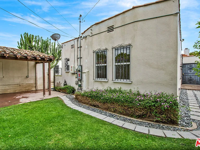 4126 S Bronson Ave — Photo 21