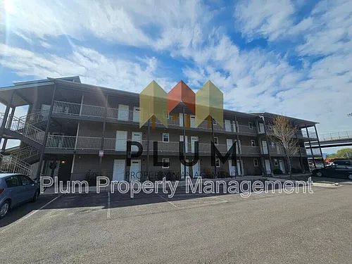1245 Waverly St #202 Photo 1
