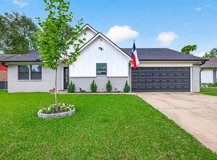 1819 Landmark Dr, Richmond, TX 77406