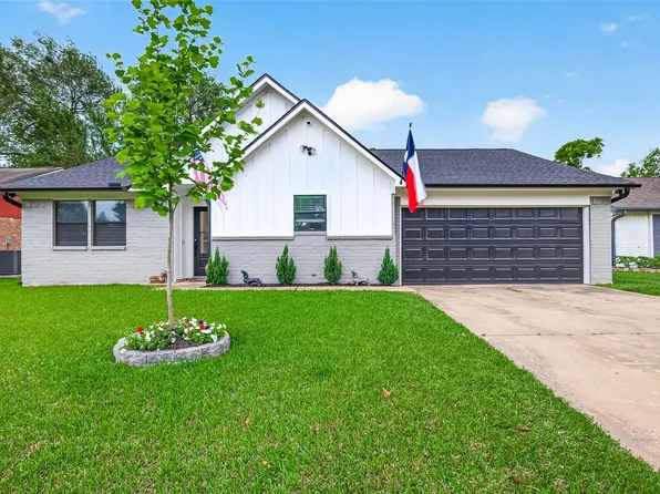1819 Landmark Dr, Richmond, TX 77406