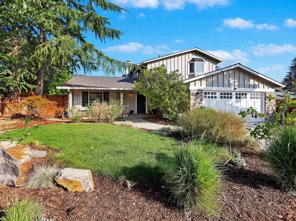 3 Heritage Ct, Walnut Creek, CA 94597