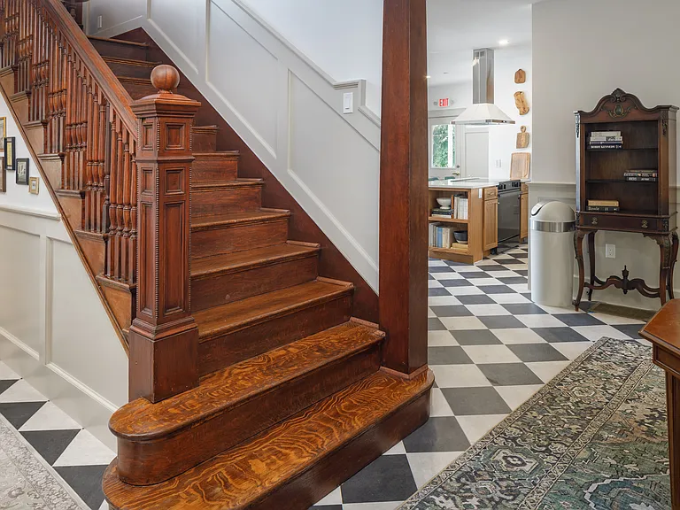 44 Winslow Rd — Photo 10