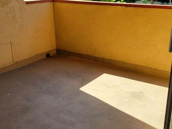 4th image of 14335 Burbank Blvd APT 5