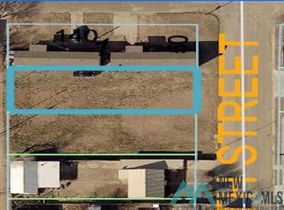 909 9th St, Eunice, NM 88231