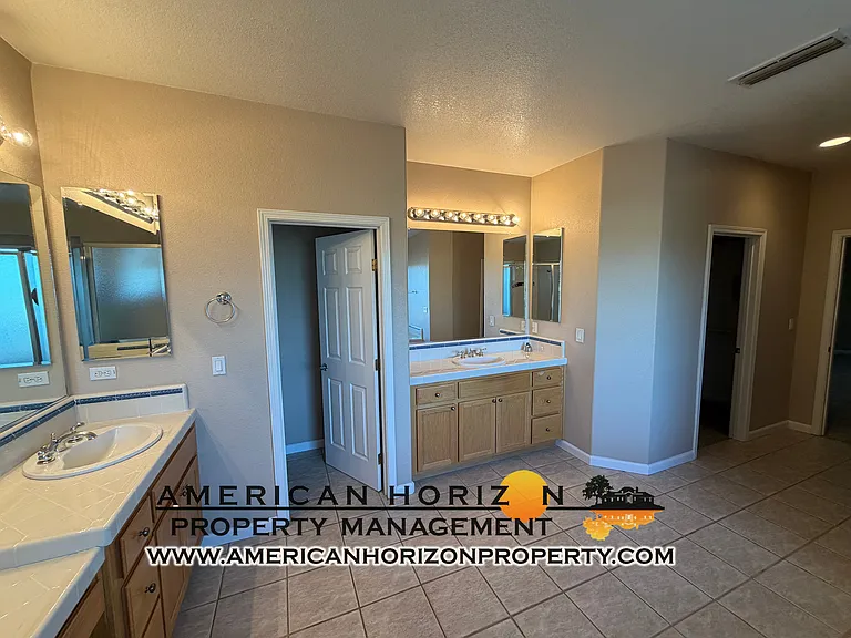 424 Crescent Dr — Photo 22