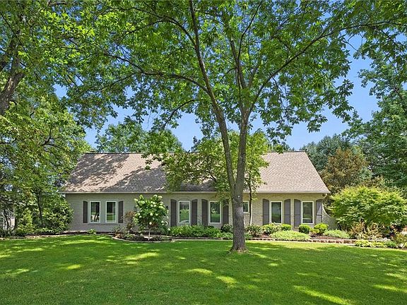 3rd image of 9815 Overbrook Rd