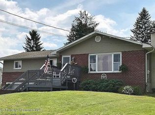 211 Green St, Clarks Green, PA 18411