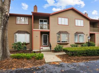 8 Tamarac Dr #B, Smithfield, RI 02828