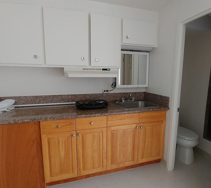 2nd image of 443 Kuamoo St APT 1B