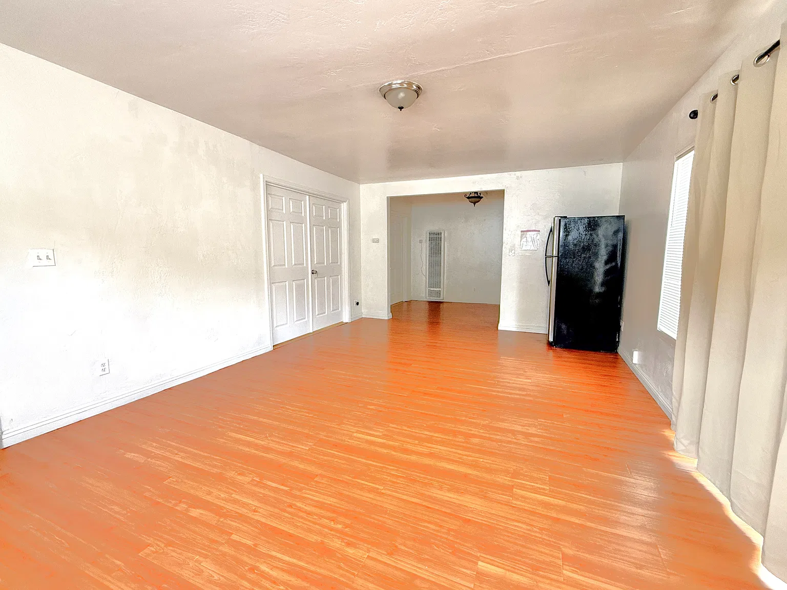 5011 College Ave — Photo 1