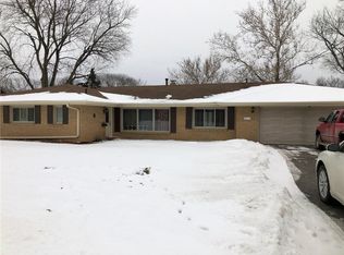 6816 Del Matro Ave, Windsor Heights, IA 50324