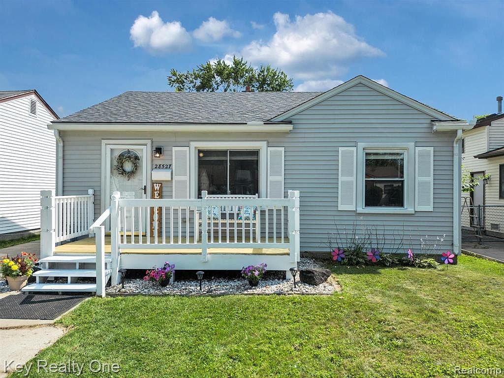 28527 Block St, Garden City, MI 48135 Zillow