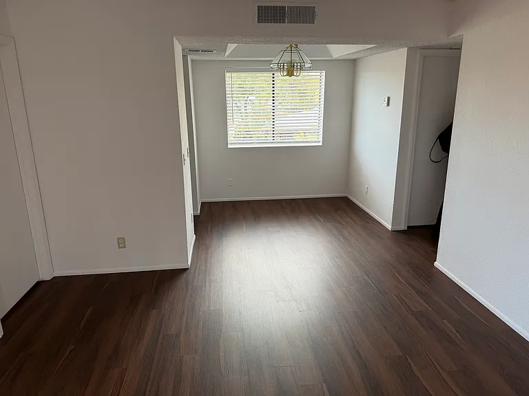 3469 N Fremont Ave #201 — Photo 7