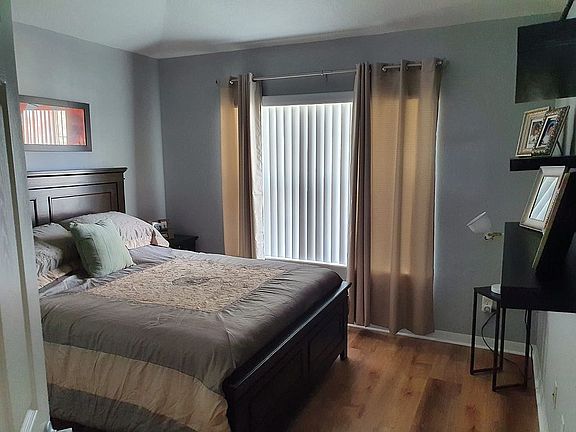 3rd image of 543 Viola Dr
