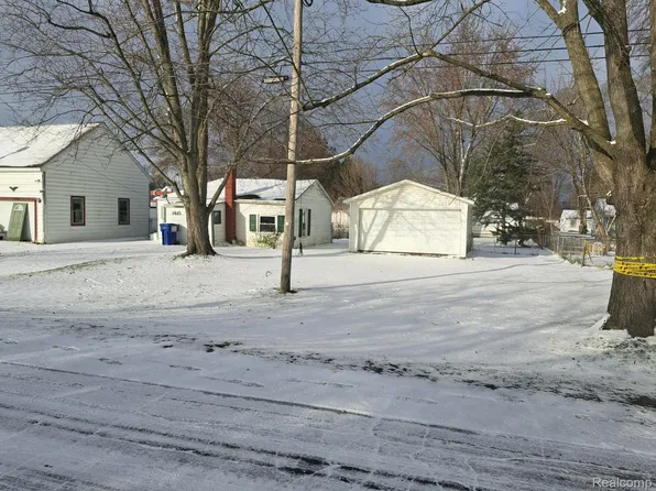 1615 Melinda St, Owosso, MI 48867