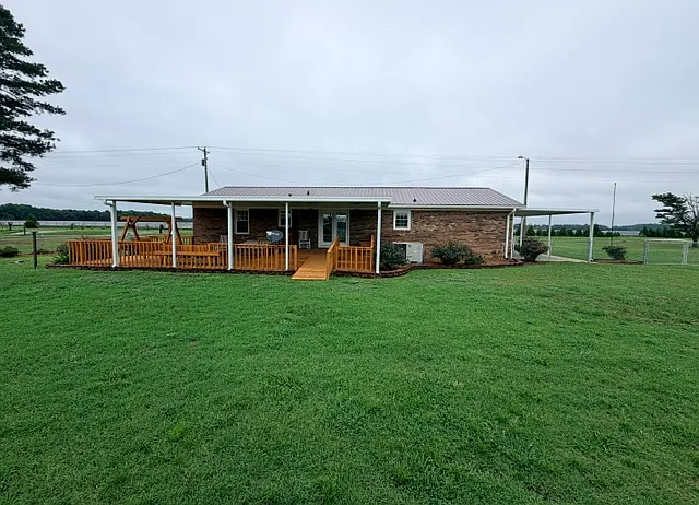 4895 Highway 55 W — Photo 2