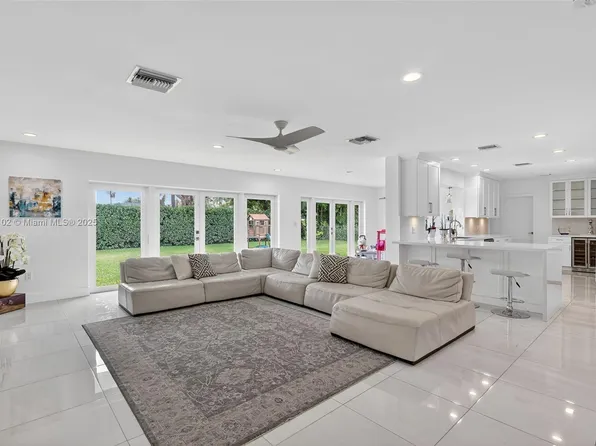 7200 SW 137th St, Palmetto Bay, FL 33158