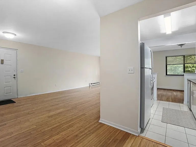 555 Central Park Ave #348 — Photo 9