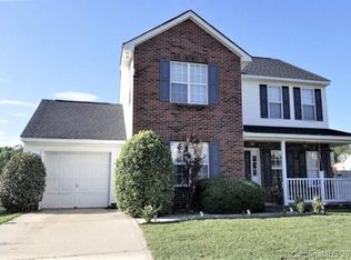135 Sweetmartha Dr, Mooresville, NC 28115