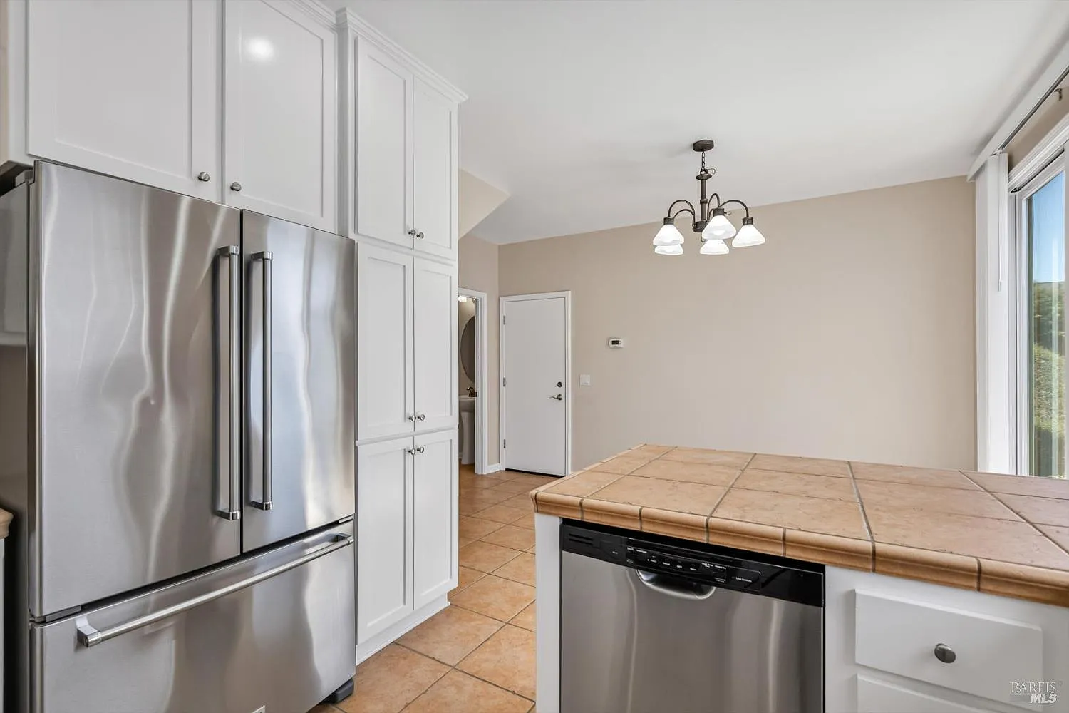 4728 Starbuck Avenue - Photo 10