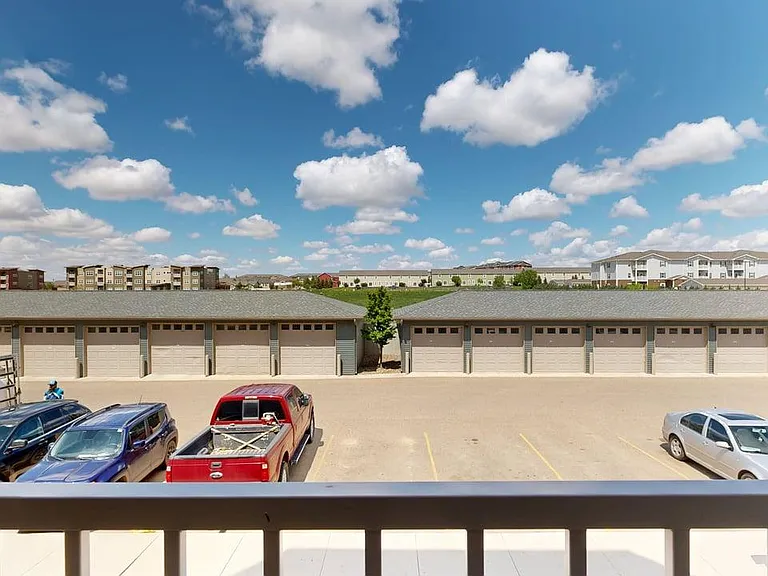 Eagle Crest Apartments — Photo 49