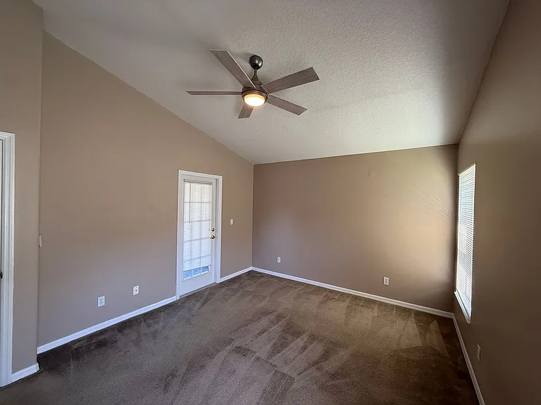 2735 Cedaridge Cir — Photo 5