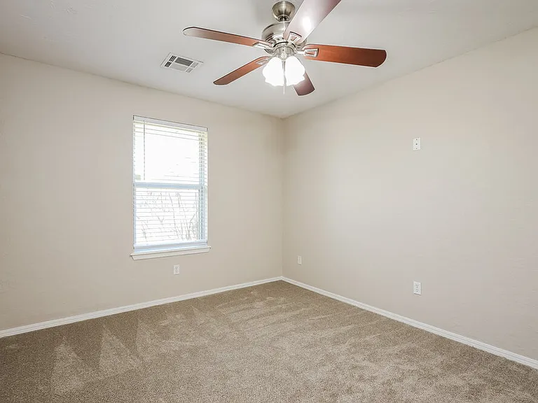 10117 S Land Ave — Photo 13
