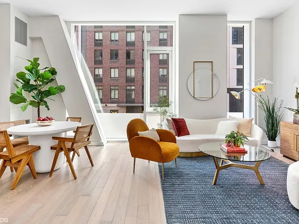 505 W 43rd St APT 2A, New York, NY 10036