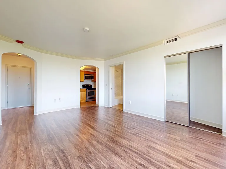 Dining/Living room