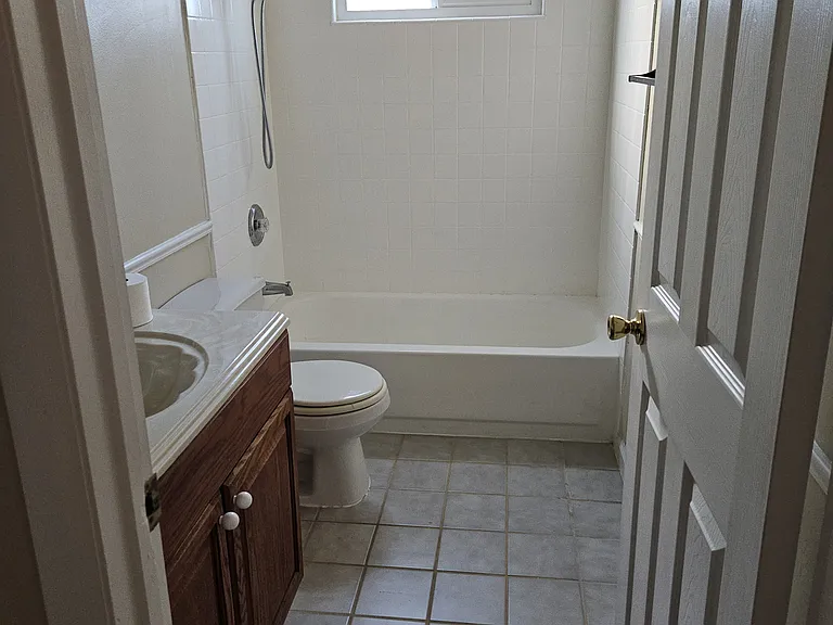 7928 S 2840 W — Photo 6