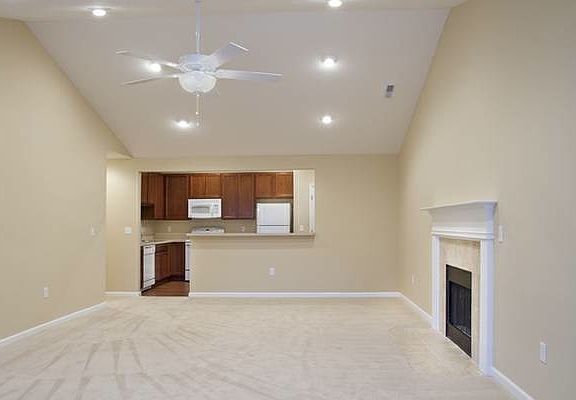 5th image of 5327 Nottinghamshire Ln