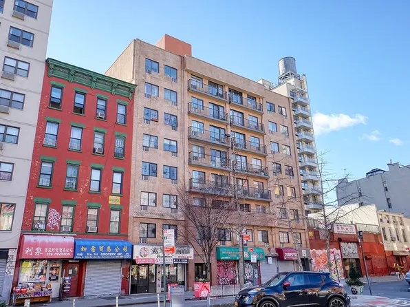 135 Division St APT 8C, New York, NY 10002