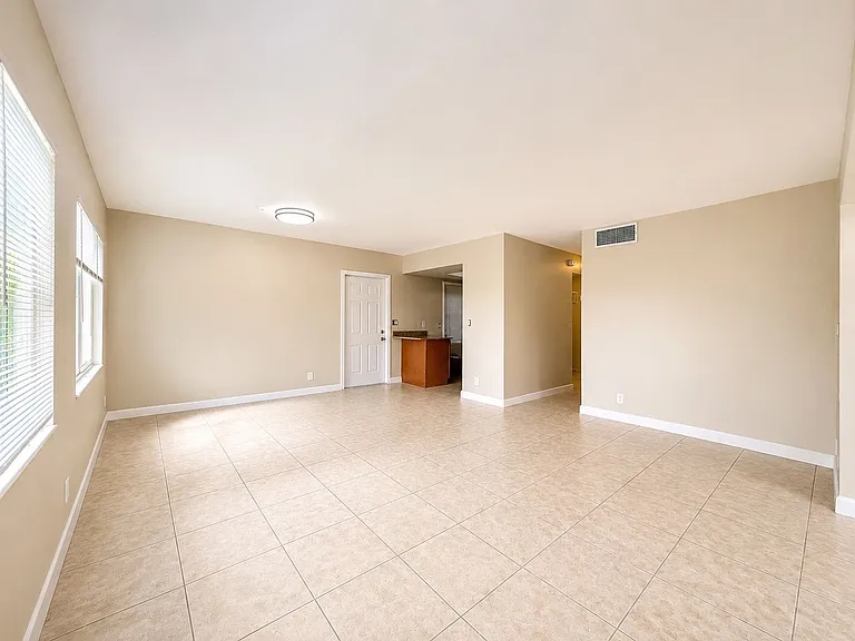 Tribeca Apartments Fort Lauderdale — Photo 16