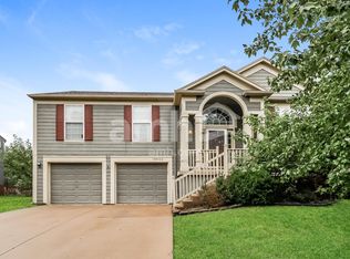 15692 S Blackfoot St, Olathe, KS 66062