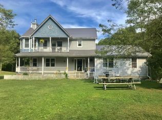 710 Hall Rd, Lookout, WV 25868