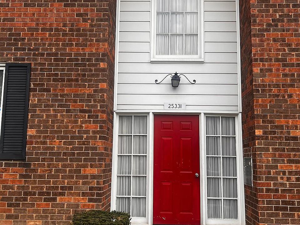 1st image of 25331 Shiawassee Cir APT 206