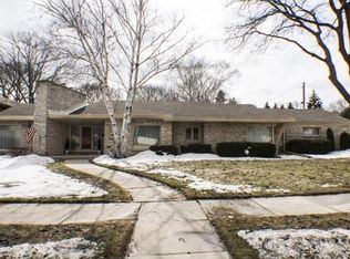 7315 W Wisconsin Ave, Wauwatosa, WI 53213