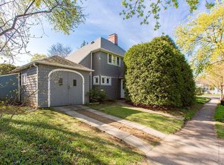 9 Applegarth St, Newton, MA 02459