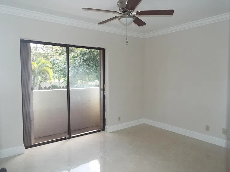 3350 Perimeter Dr — Photo 8