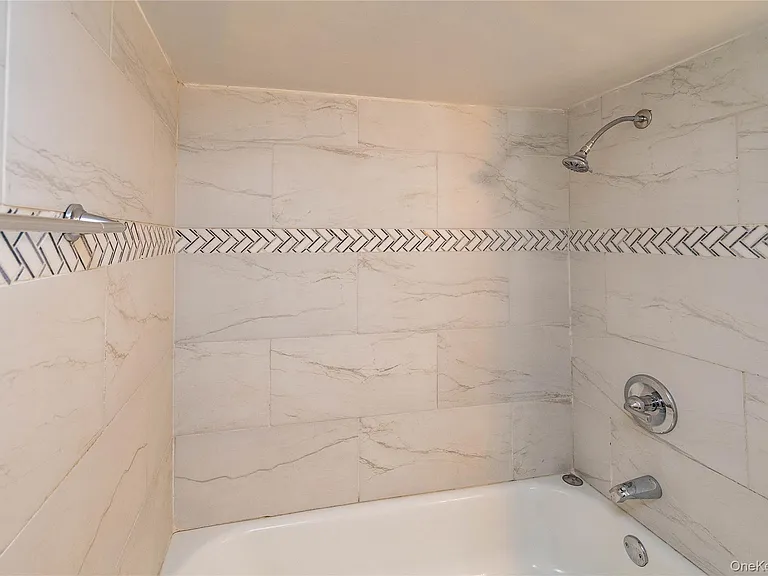 1258 North Ave #2 — Photo 9